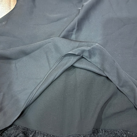 Zara Black Sleeveless Top with Lace Trim - Picture 5 of 5